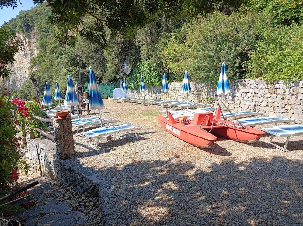 La Francesca Sud Un Villaggio"Glamping" Скарио Екстериор снимка